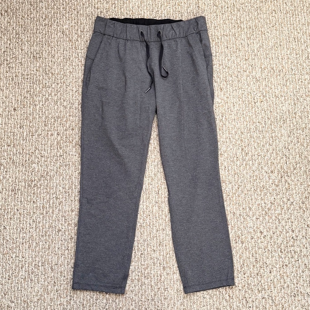 LIKE NEW Lululemon Women’s On the Fly Crop *23"
